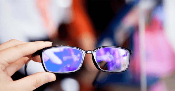 kính chống chói cho người lái xe ban đêm